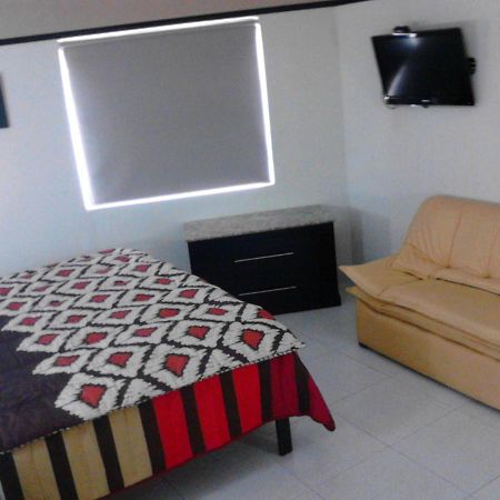 Jalyd Inn Irapuato Exterior photo